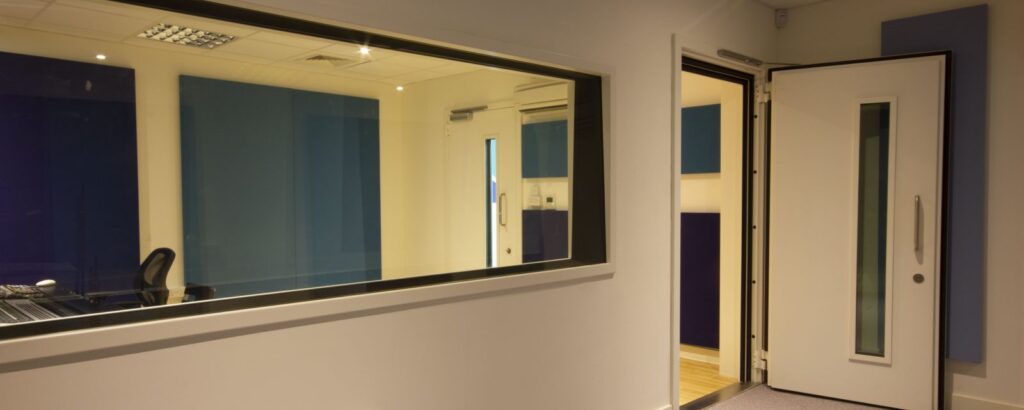 soundproof room