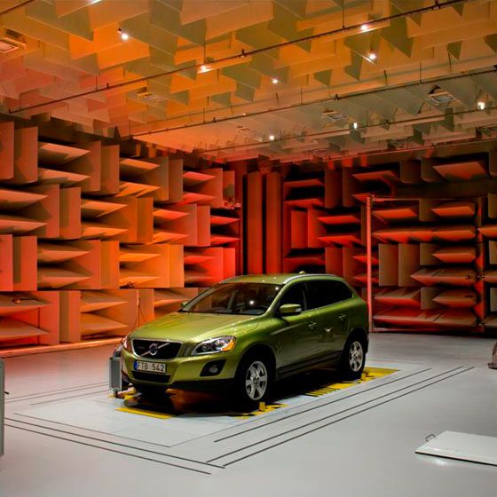 volvo-room-red-293e093e